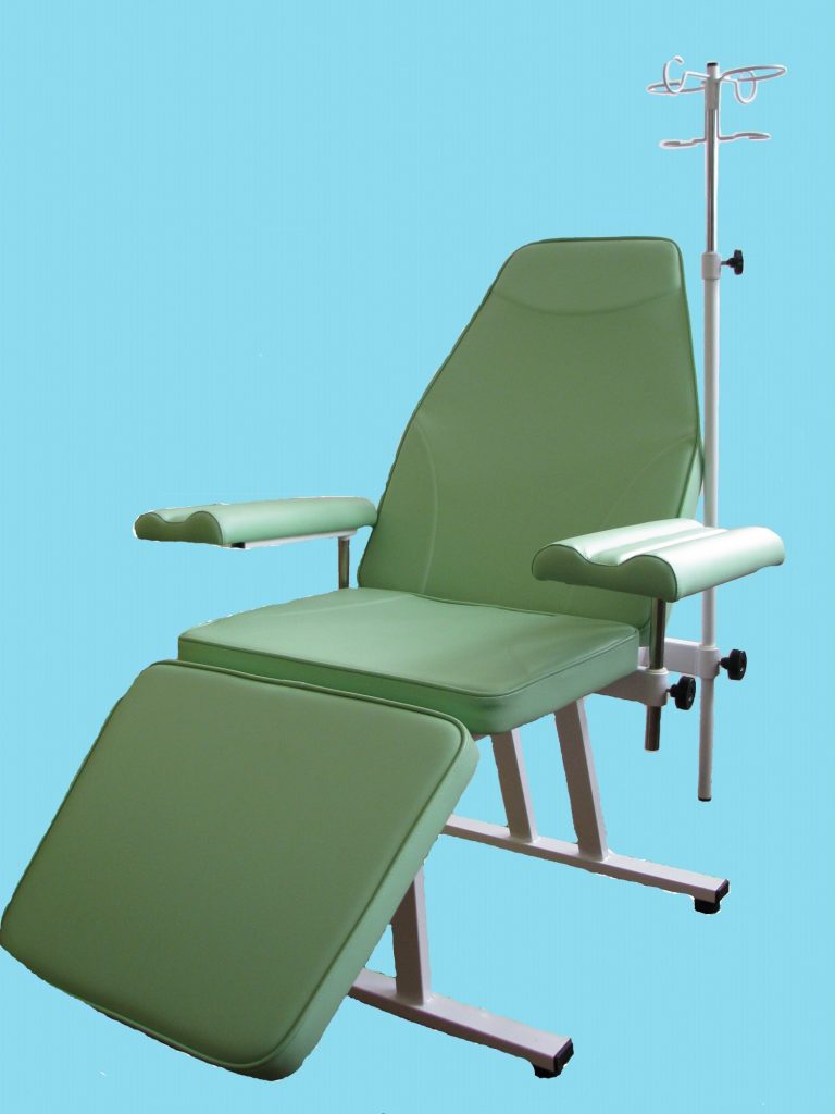 Донорское кресло к-02дн для забора крови в процедурный кабинет Гемотест с широкими подлокотниками